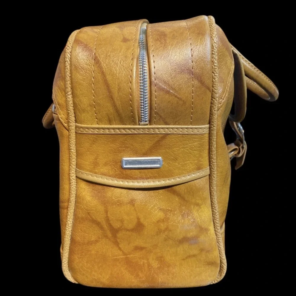 Vintage American Tourister Leather Men's Travel Bag / Carry-On-1970s